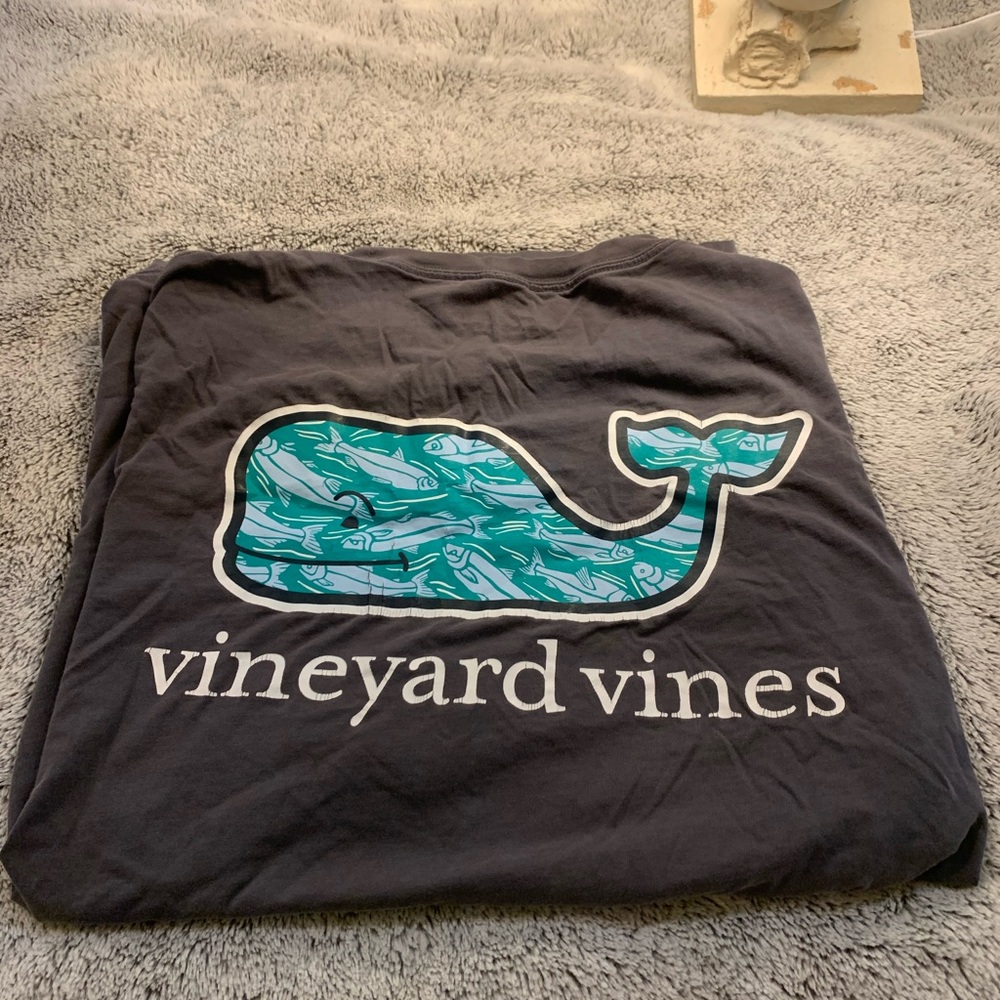 Vineyard vines shirt